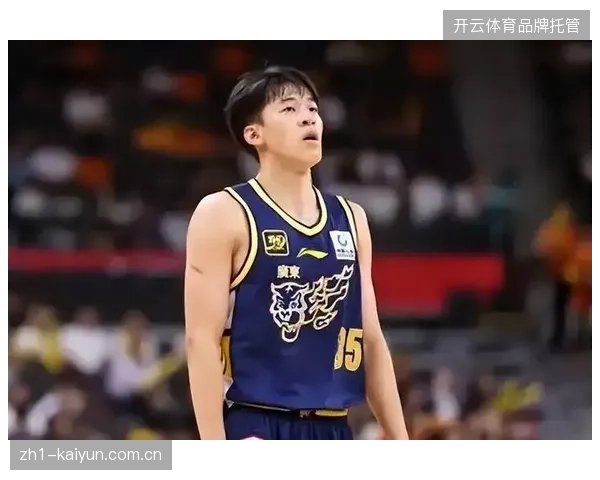 张镇麟季后赛进攻效率显著提升,其空切和转换进攻成为上海队夺冠的关键战术变量 张镇麟季后赛进攻效率显著提升,其空切和转换进攻成为上海队夺冠的关键战术变量